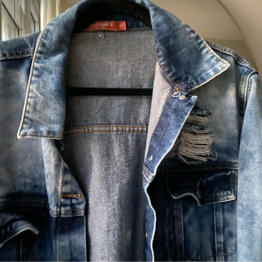Stylish Distressed Denim Jacket - Picture 2 of 3